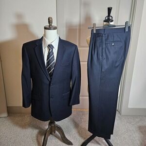 Jos A Bank 41R Wool 2PC Suit Blazer Men Pants 32x28.5‎ Navy Pinstriped